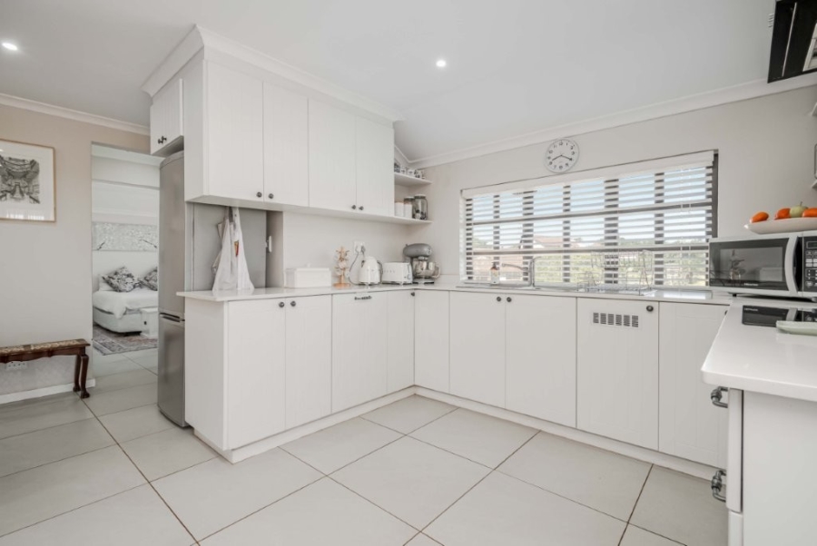 To Let 2 Bedroom Property for Rent in Clifton Hill Estate KwaZulu-Natal