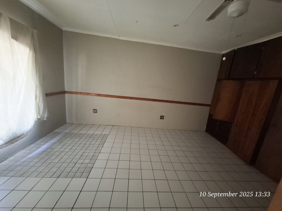 To Let 4 Bedroom Property for Rent in Sunnyridge KwaZulu-Natal
