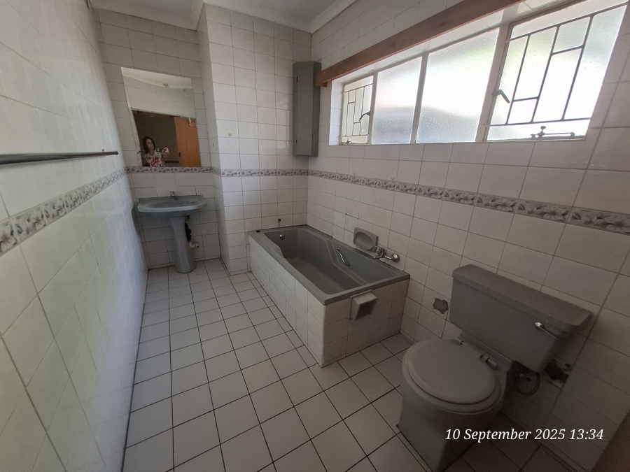 To Let 4 Bedroom Property for Rent in Sunnyridge KwaZulu-Natal