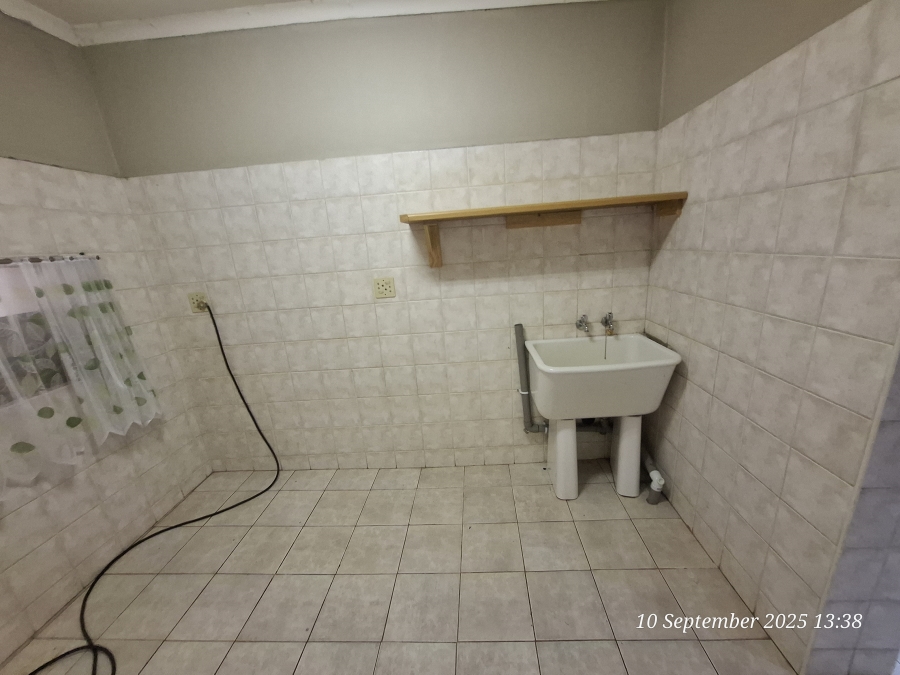 To Let 4 Bedroom Property for Rent in Sunnyridge KwaZulu-Natal