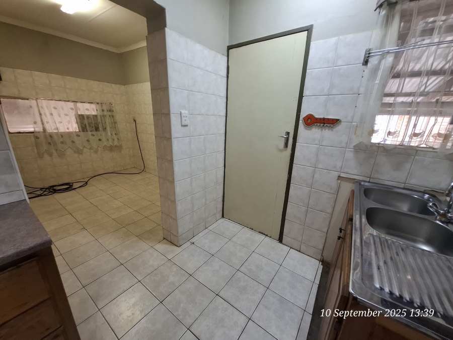To Let 4 Bedroom Property for Rent in Sunnyridge KwaZulu-Natal