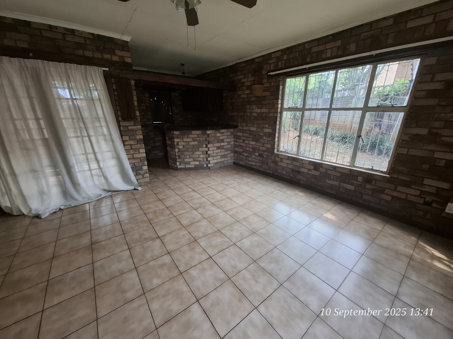To Let 4 Bedroom Property for Rent in Sunnyridge KwaZulu-Natal