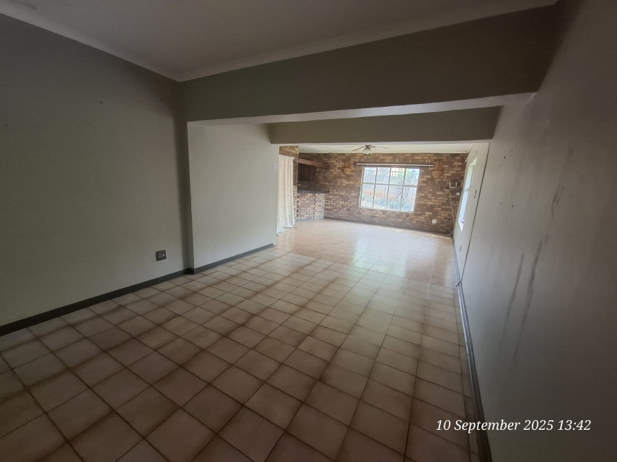 To Let 4 Bedroom Property for Rent in Sunnyridge KwaZulu-Natal