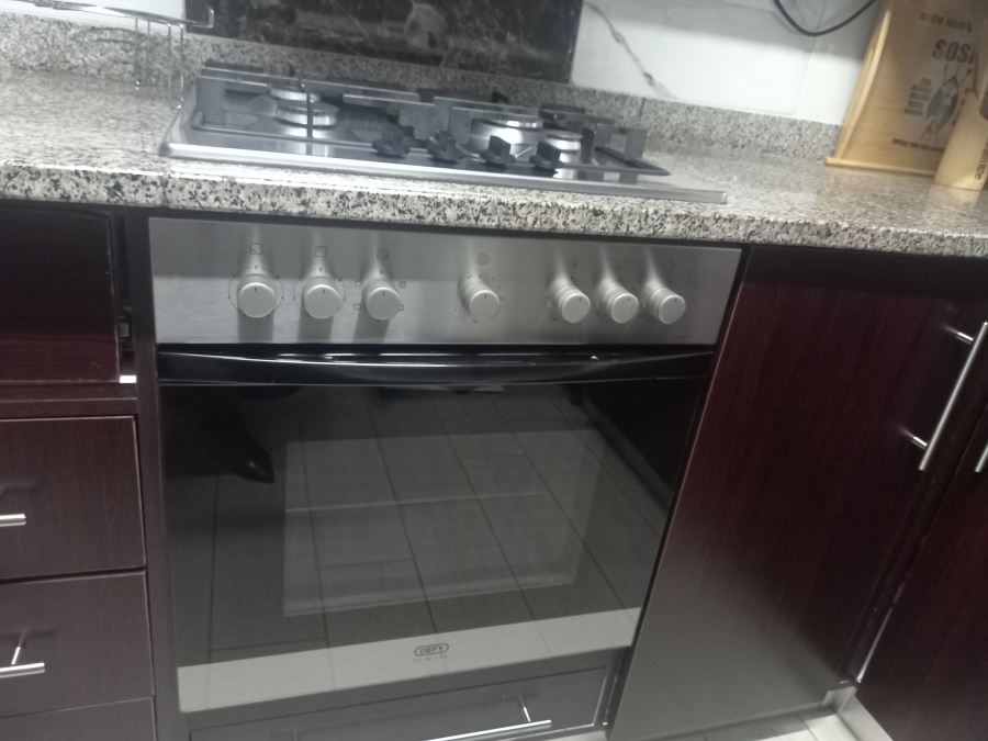 2 Bedroom Property for Sale in Glenwood KwaZulu-Natal
