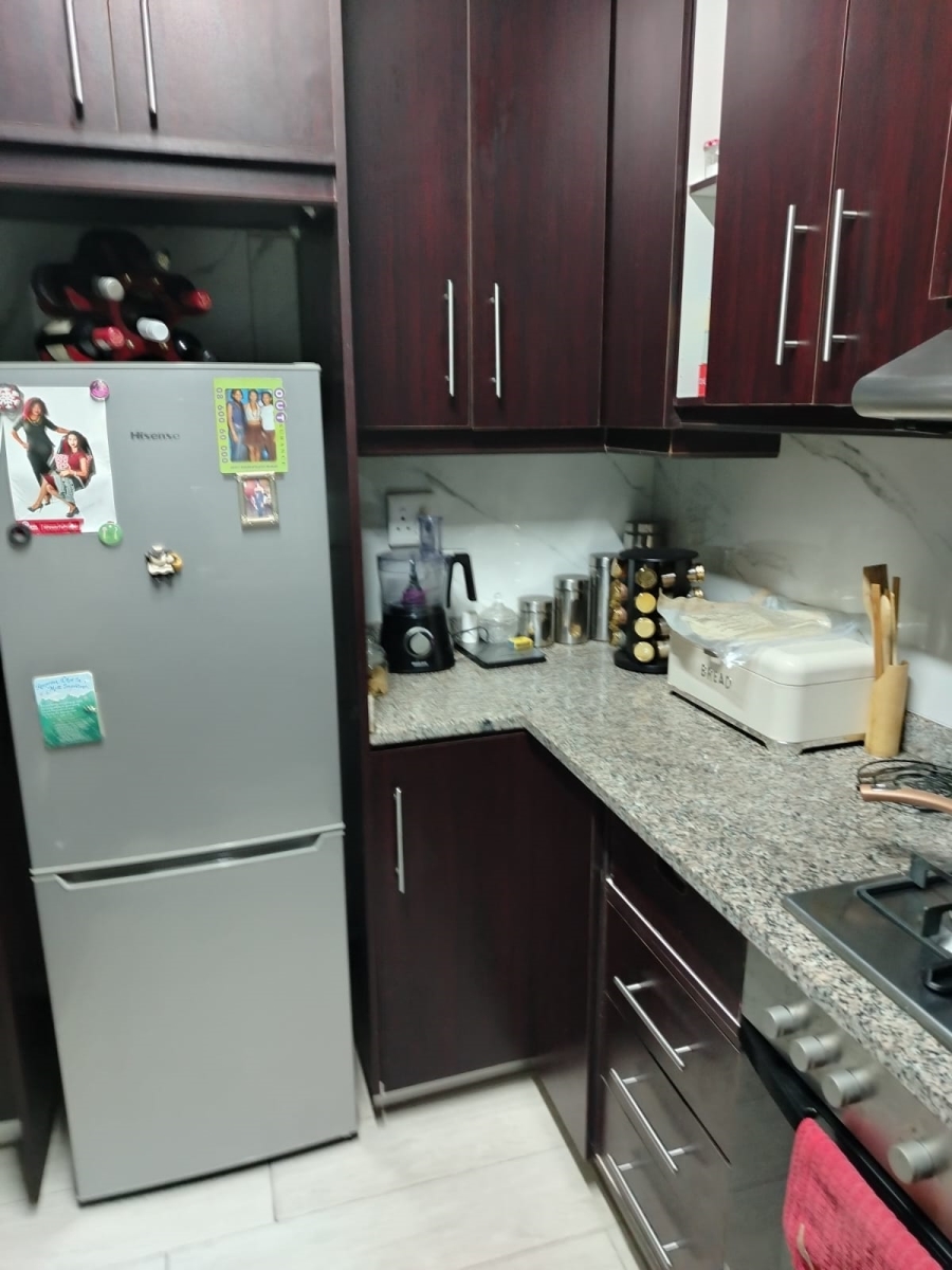 2 Bedroom Property for Sale in Glenwood KwaZulu-Natal
