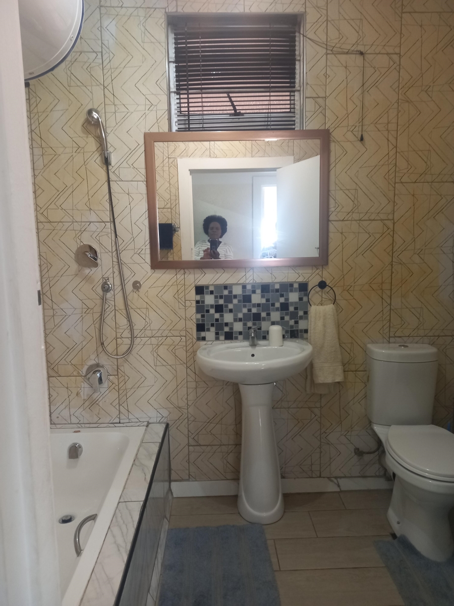 2 Bedroom Property for Sale in Glenwood KwaZulu-Natal