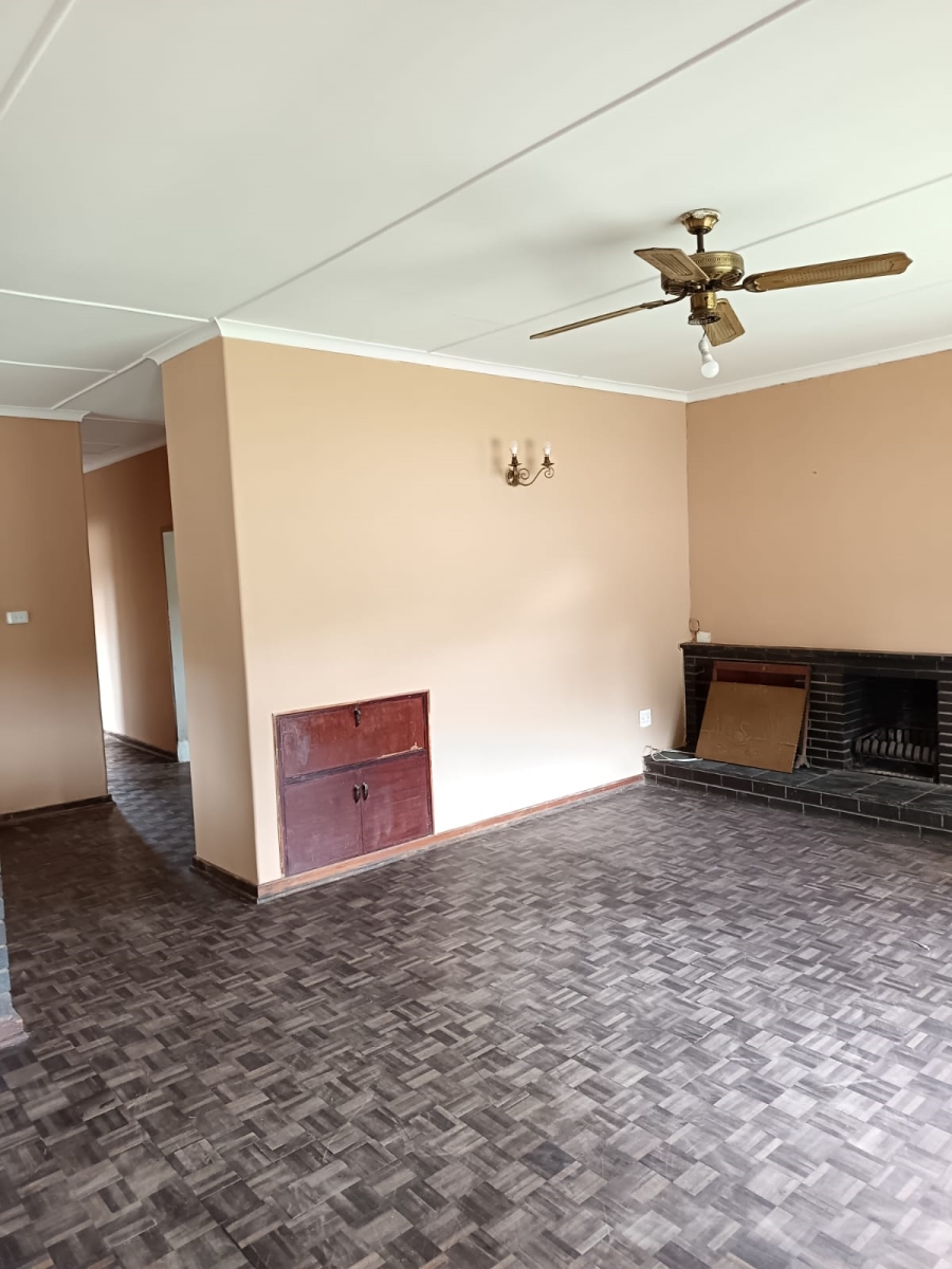 3 Bedroom Property for Sale in Scottsville KwaZulu-Natal