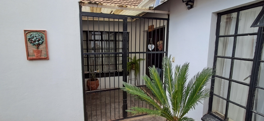 3 Bedroom Property for Sale in Sunnyridge KwaZulu-Natal