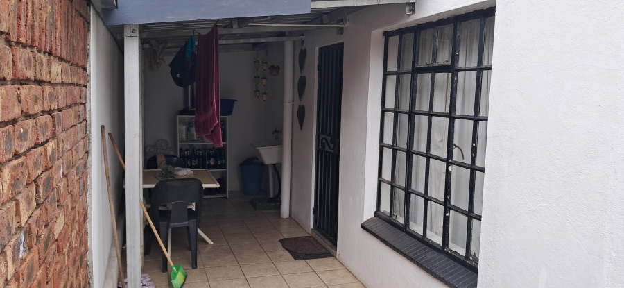 3 Bedroom Property for Sale in Sunnyridge KwaZulu-Natal