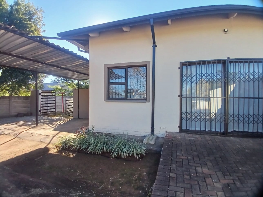 To Let 1 Bedroom Property for Rent in Pioneer Park KwaZulu-Natal