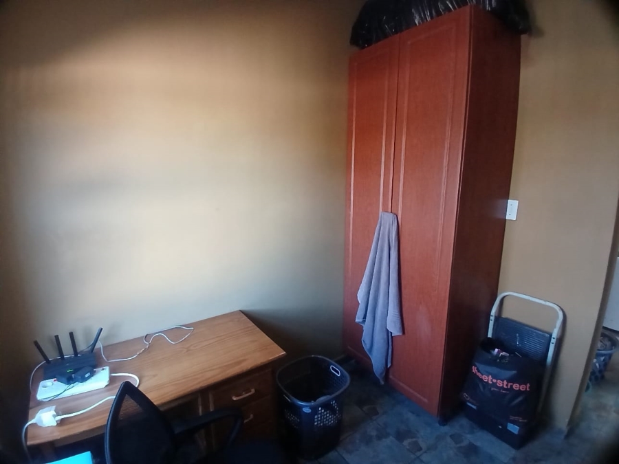 To Let 1 Bedroom Property for Rent in Pioneer Park KwaZulu-Natal