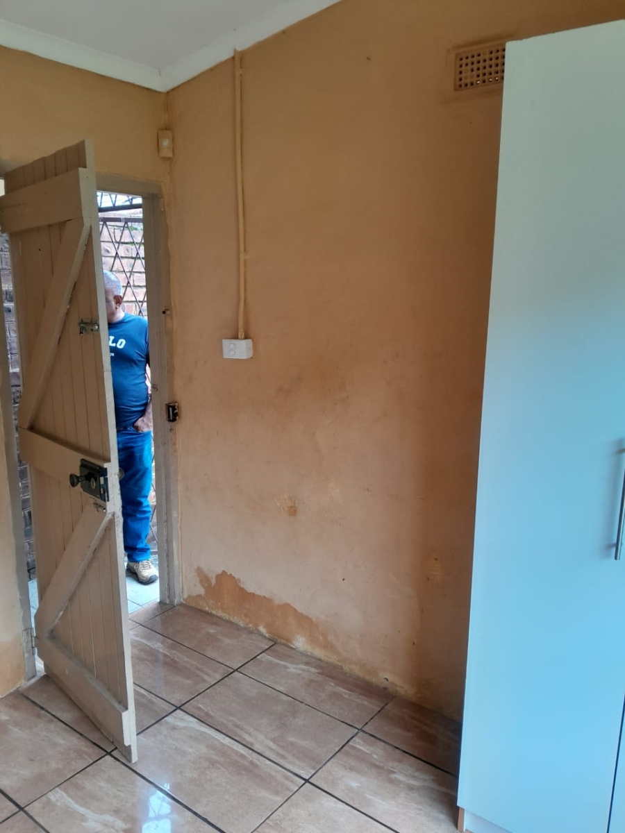 To Let 1 Bedroom Property for Rent in Scottsville KwaZulu-Natal