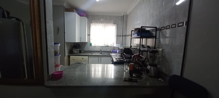 2 Bedroom Property for Sale in North Beach KwaZulu-Natal