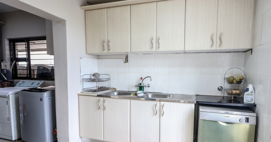 4 Bedroom Property for Sale in Sherwood KwaZulu-Natal