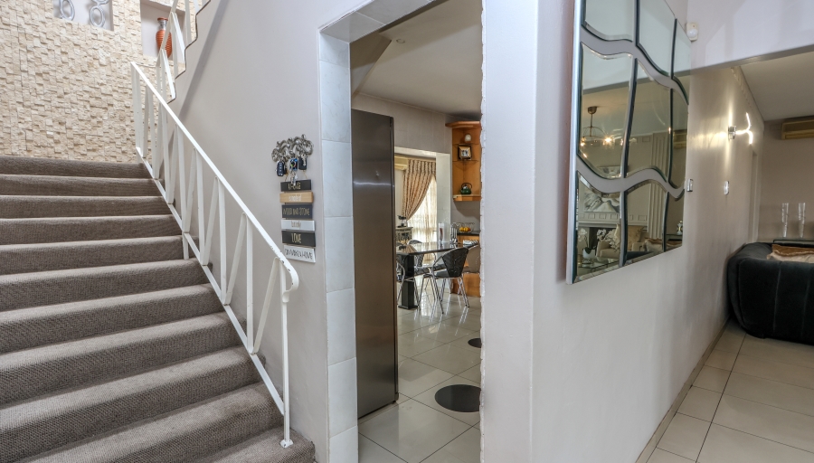 4 Bedroom Property for Sale in Sherwood KwaZulu-Natal
