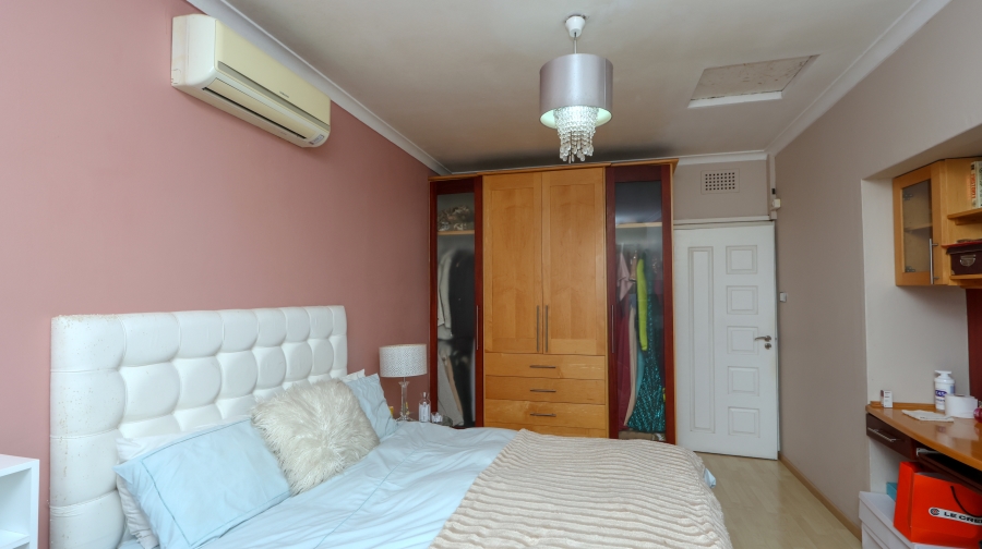 4 Bedroom Property for Sale in Sherwood KwaZulu-Natal