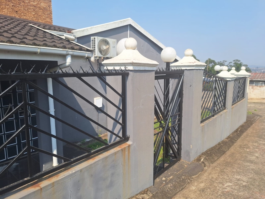 3 Bedroom Property for Sale in Bombay Heights KwaZulu-Natal