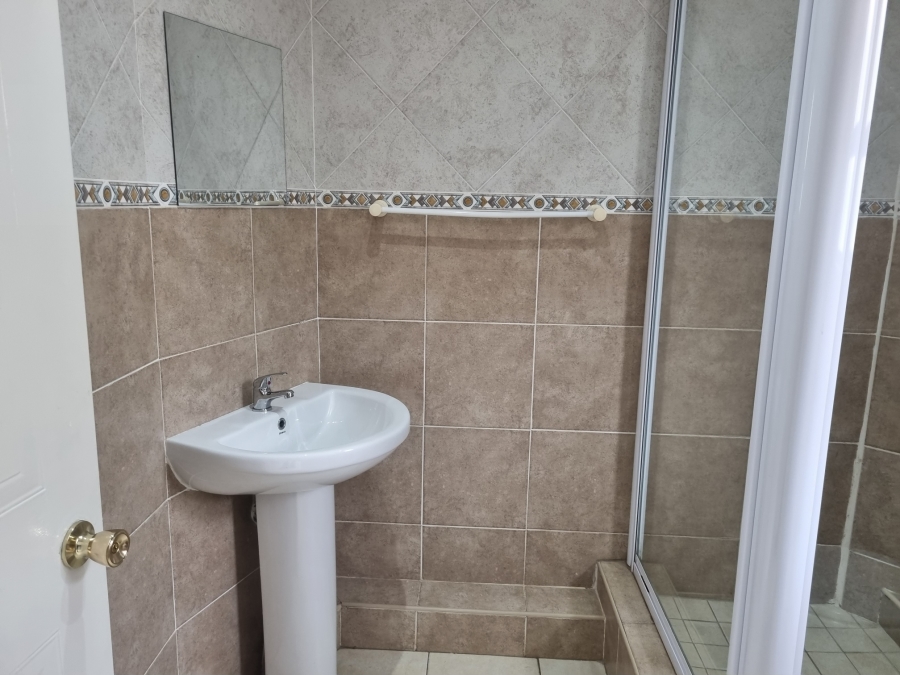 To Let 3 Bedroom Property for Rent in Mount Edgecombe KwaZulu-Natal