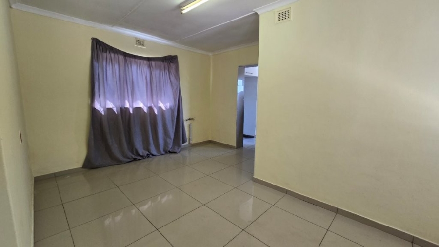 4 Bedroom Property for Sale in Manors KwaZulu-Natal