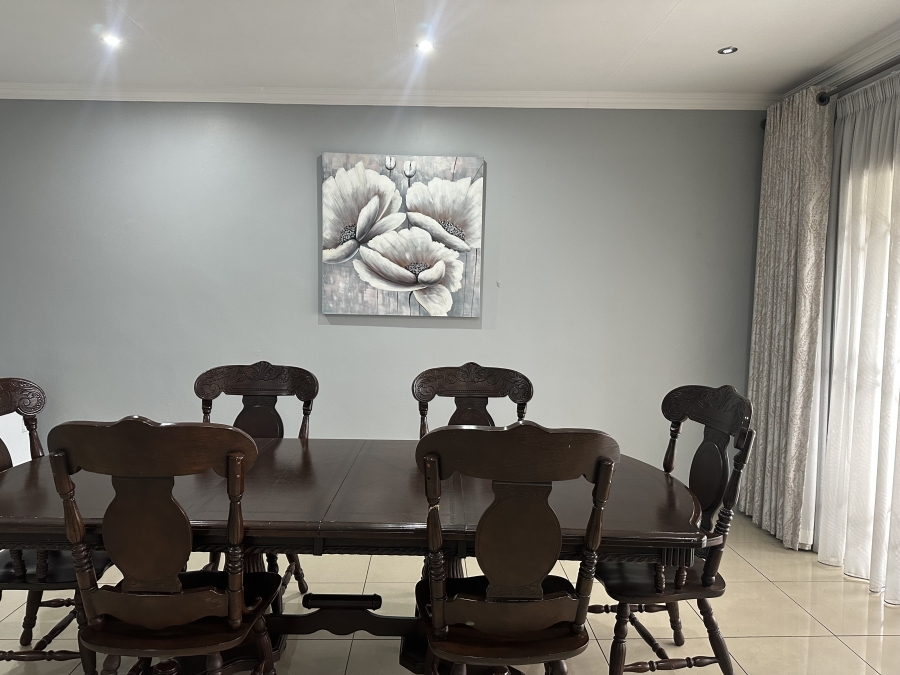 7 Bedroom Property for Sale in Hilton Gardens KwaZulu-Natal
