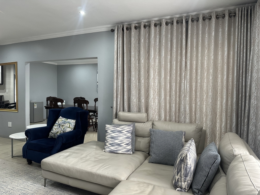 7 Bedroom Property for Sale in Hilton Gardens KwaZulu-Natal