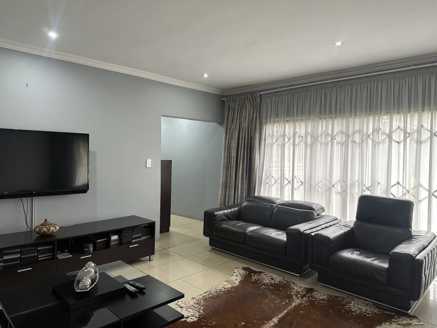 7 Bedroom Property for Sale in Hilton Gardens KwaZulu-Natal