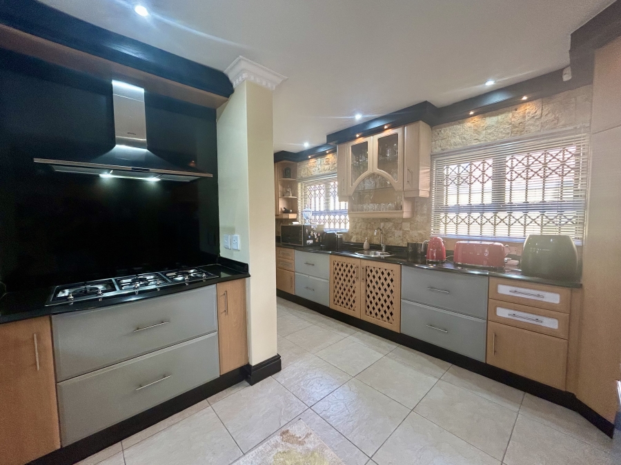 4 Bedroom Property for Sale in Ballito Central KwaZulu-Natal
