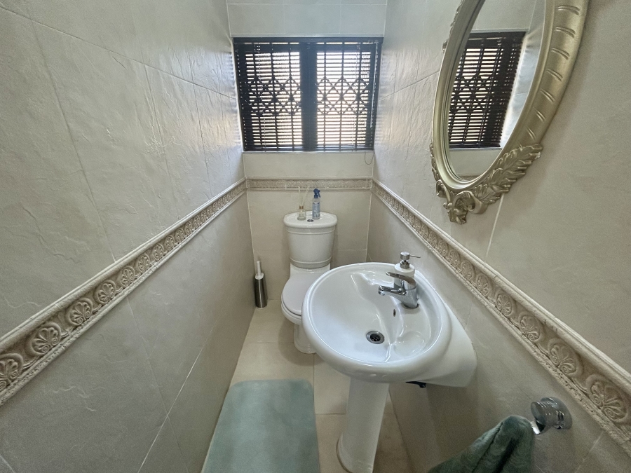 4 Bedroom Property for Sale in Ballito Central KwaZulu-Natal