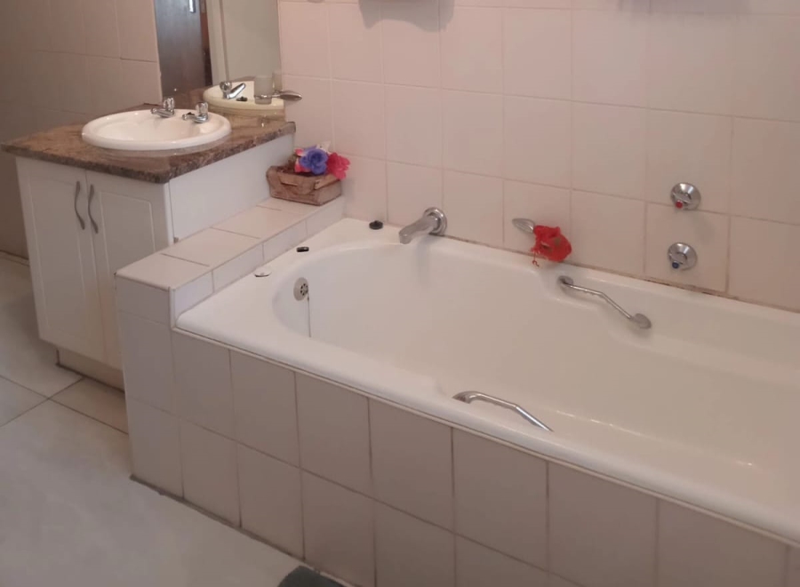 4 Bedroom Property for Sale in Observation Hill KwaZulu-Natal