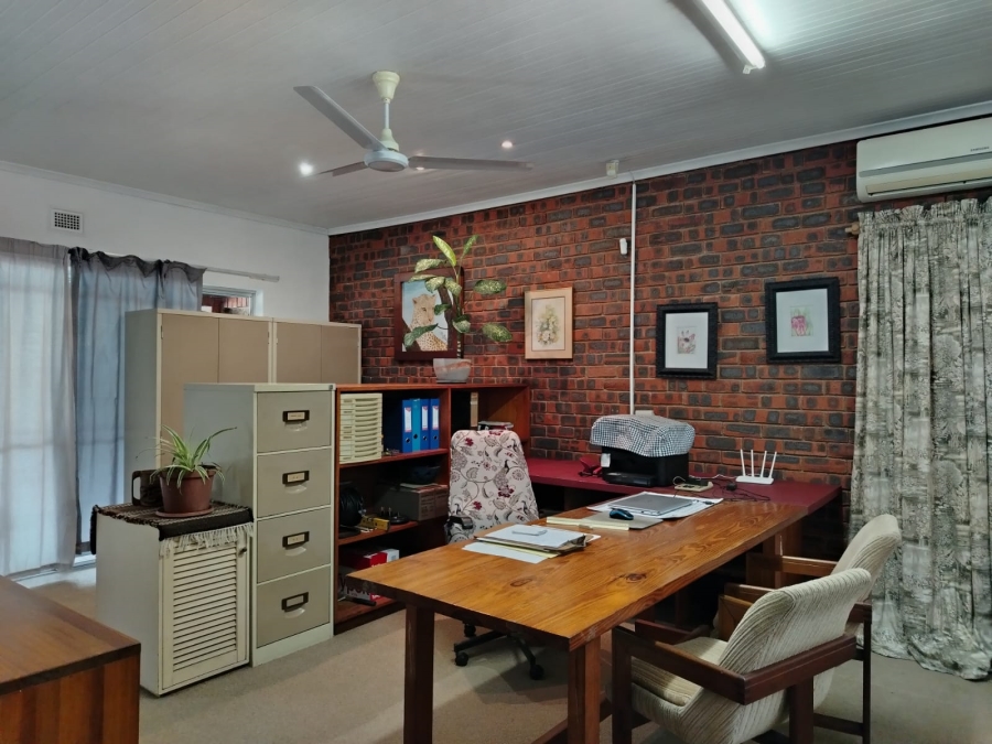 4 Bedroom Property for Sale in Meer En See KwaZulu-Natal