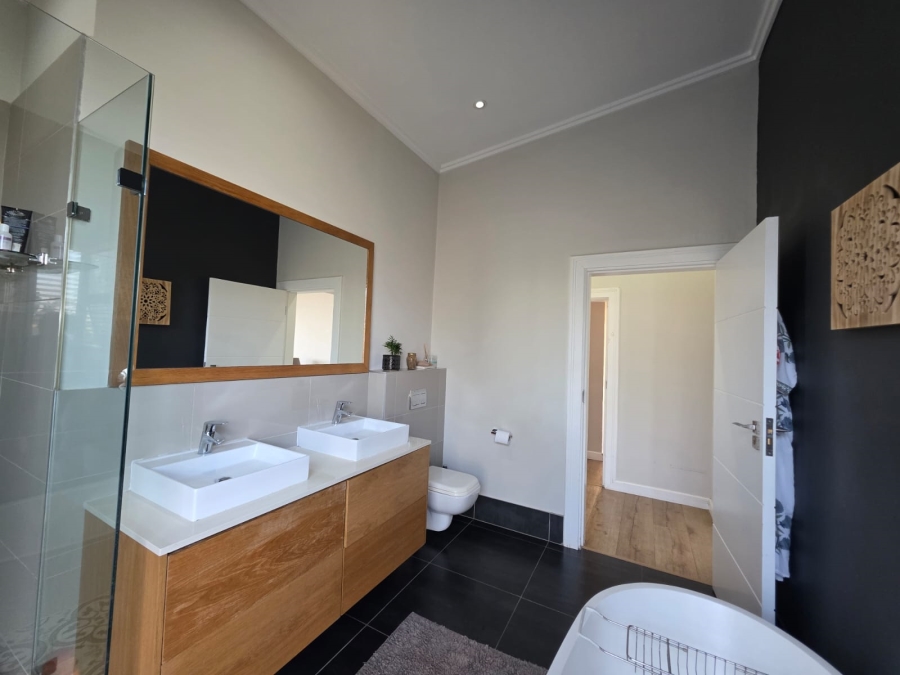 To Let 4 Bedroom Property for Rent in Simbithi Eco Estate KwaZulu-Natal