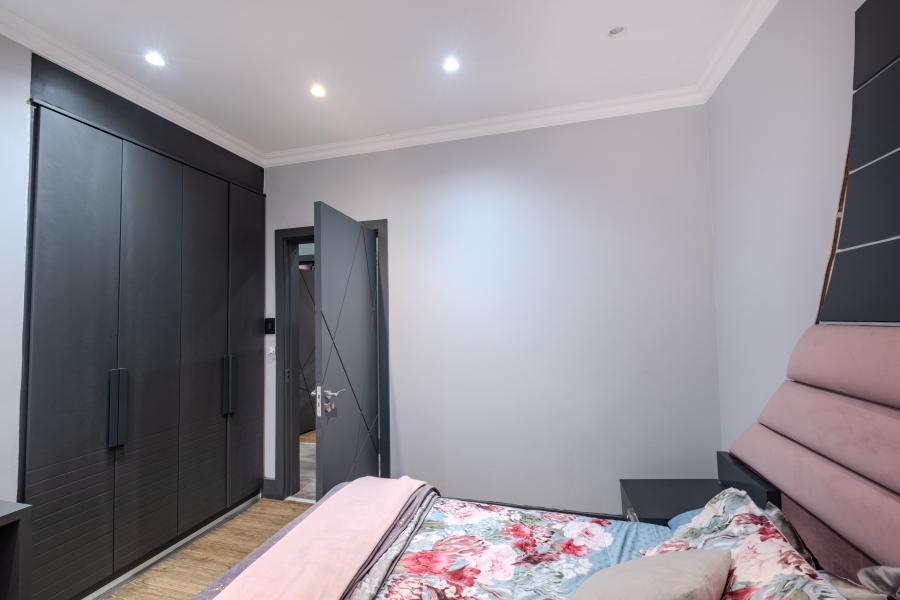 To Let 6 Bedroom Property for Rent in Glen Ashley KwaZulu-Natal