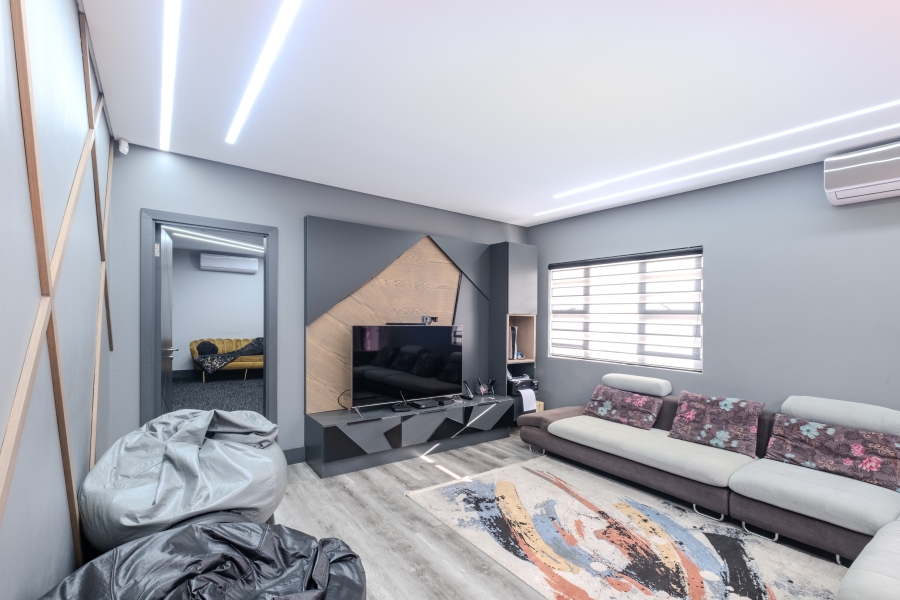 To Let 6 Bedroom Property for Rent in Glen Ashley KwaZulu-Natal