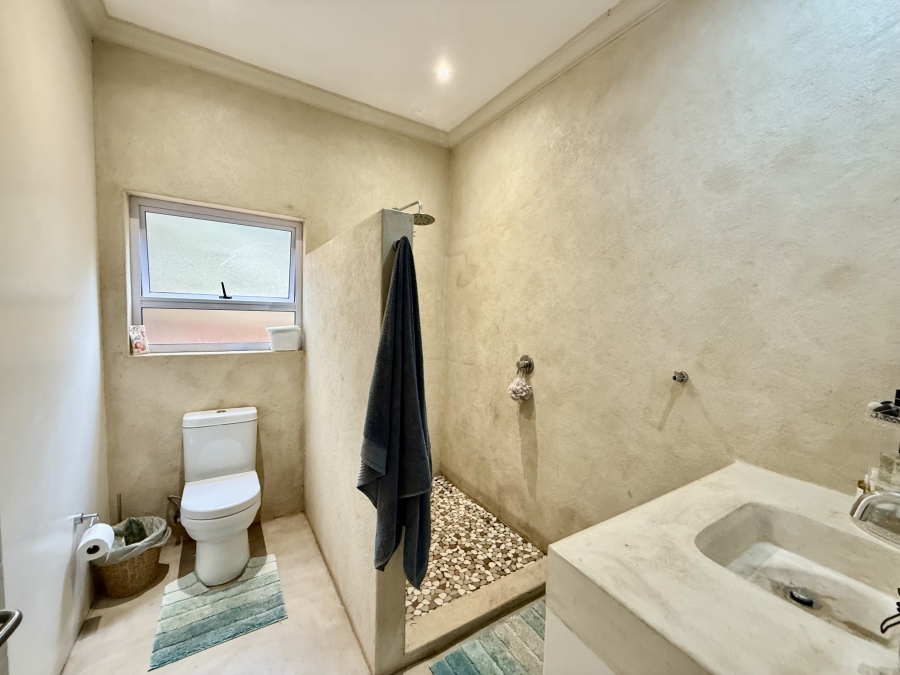 5 Bedroom Property for Sale in Zini River Estate KwaZulu-Natal