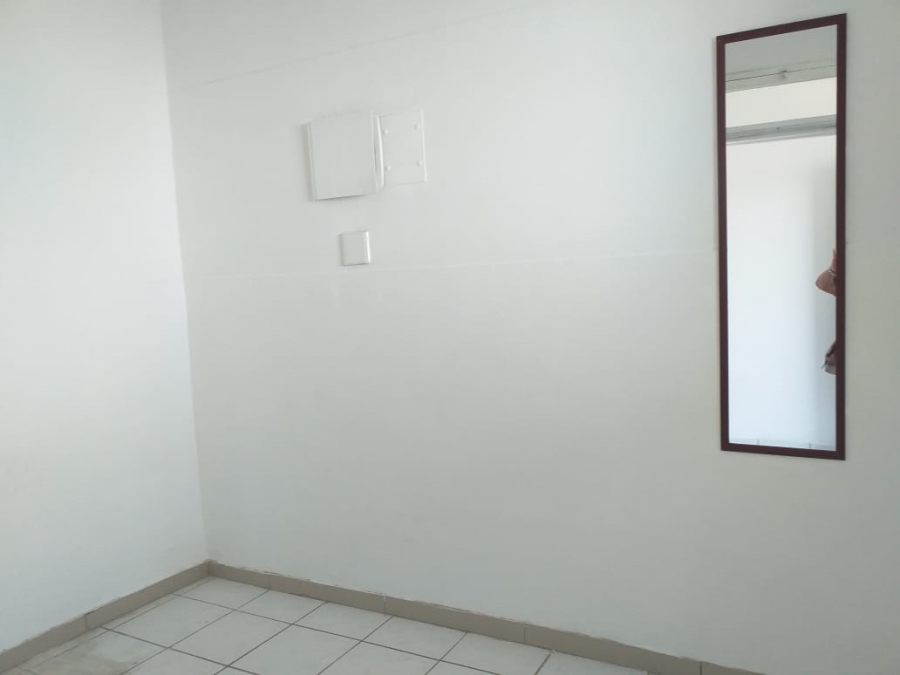 To Let 2 Bedroom Property for Rent in Amanzimtoti KwaZulu-Natal