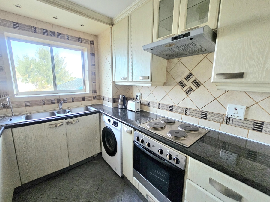 To Let 2 Bedroom Property for Rent in Amanzimtoti KwaZulu-Natal
