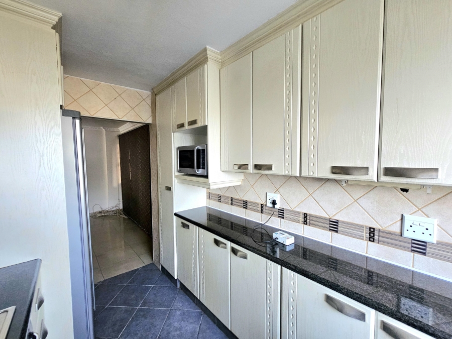 To Let 2 Bedroom Property for Rent in Amanzimtoti KwaZulu-Natal