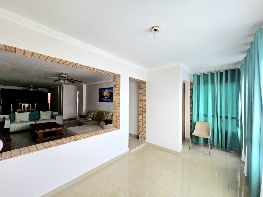 To Let 2 Bedroom Property for Rent in Amanzimtoti KwaZulu-Natal