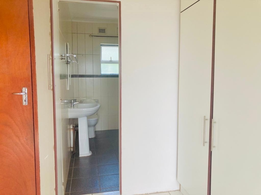 To Let 3 Bedroom Property for Rent in Bluff KwaZulu-Natal