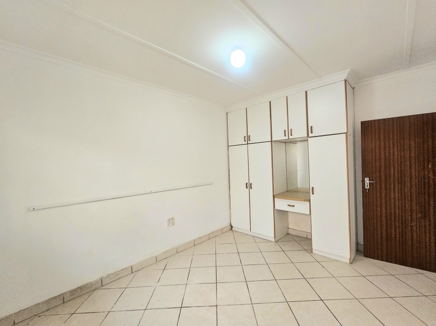 To Let 1 Bedroom Property for Rent in Yellowwood Park KwaZulu-Natal
