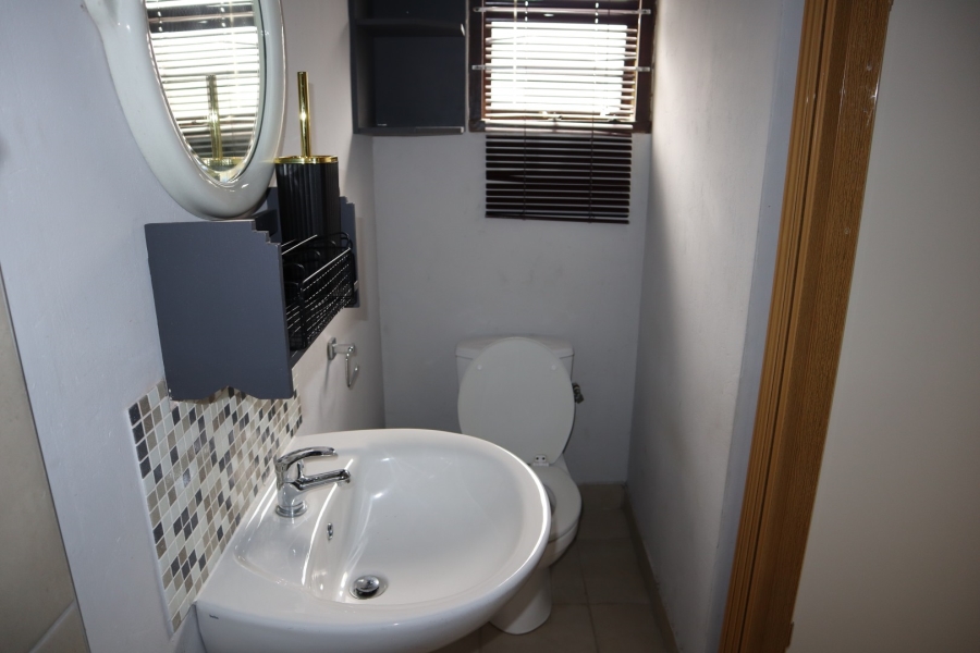 To Let 1 Bedroom Property for Rent in Manors KwaZulu-Natal