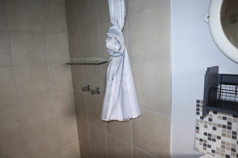 To Let 1 Bedroom Property for Rent in Manors KwaZulu-Natal