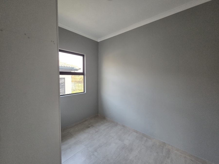 2 Bedroom Property for Sale in Shakaskraal KwaZulu-Natal