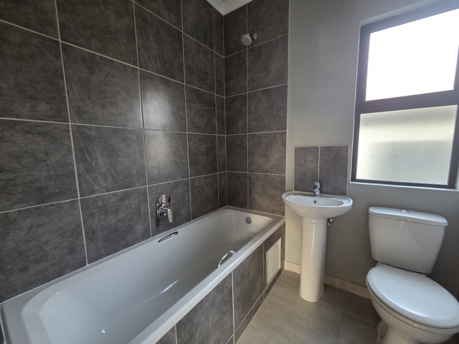 2 Bedroom Property for Sale in Shakaskraal KwaZulu-Natal