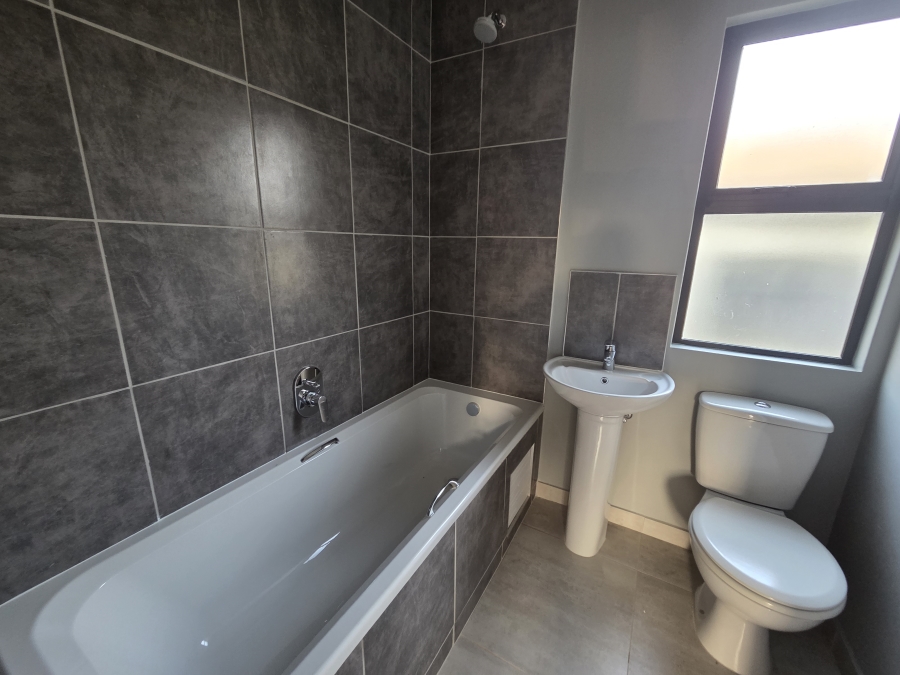 2 Bedroom Property for Sale in Shakaskraal KwaZulu-Natal
