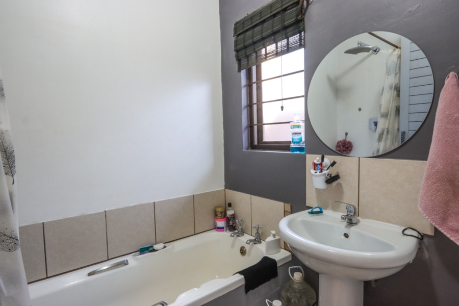 3 Bedroom Property for Sale in Amanzimtoti KwaZulu-Natal