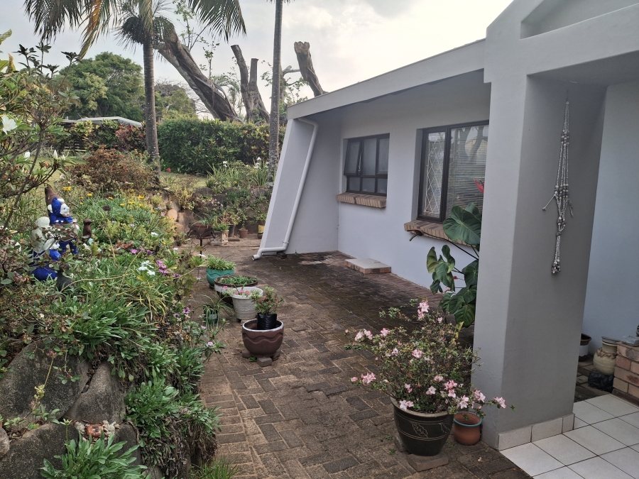 2 Bedroom Property for Sale in Uvongo KwaZulu-Natal
