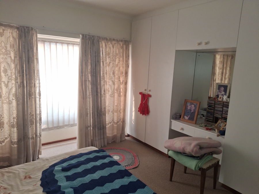 2 Bedroom Property for Sale in Uvongo KwaZulu-Natal