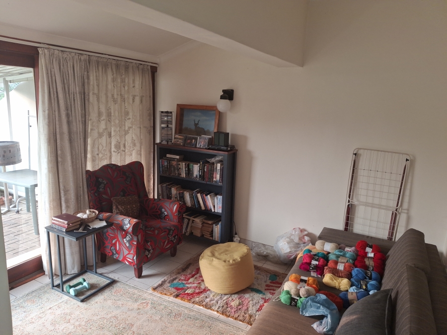 2 Bedroom Property for Sale in Uvongo KwaZulu-Natal