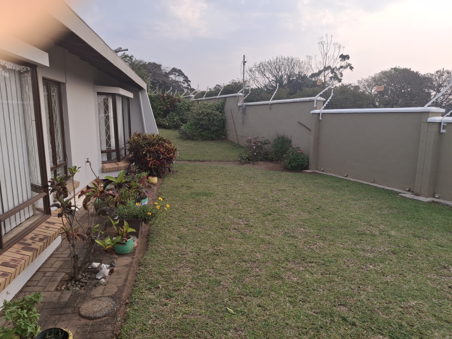 2 Bedroom Property for Sale in Uvongo KwaZulu-Natal